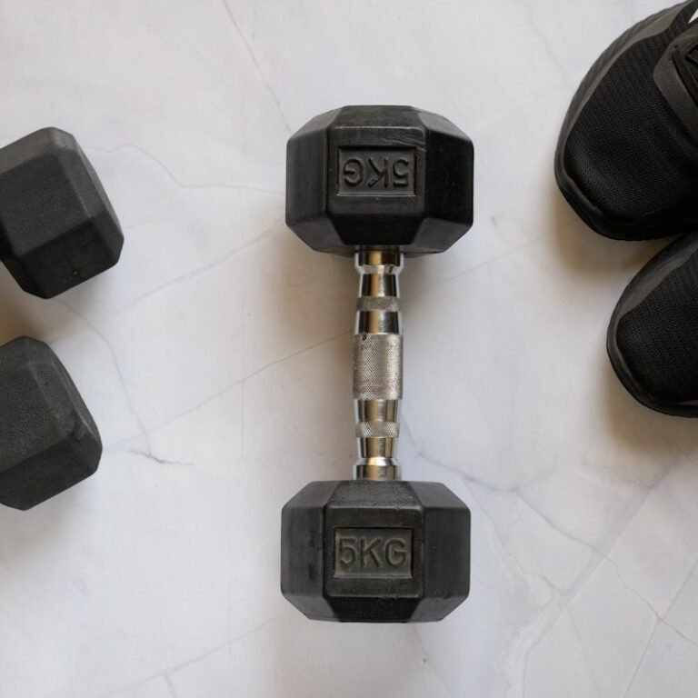 Cast Iron Dumbbell Set 10kg Pair – fitness pick in the Play Projekt India Store