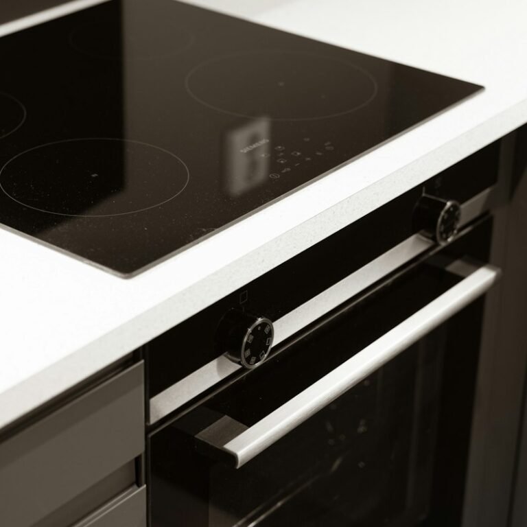 Induction Cooktop 2000W Auto Shut-off – home pick in the Play Projekt India Store