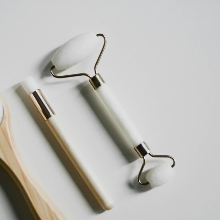 Rose Quartz Facial Roller & Gua Sha Set – beauty pick in the Play Projekt USA Store